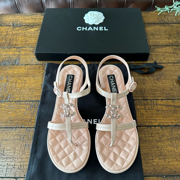 CHANEL Sandals - Picture 4 of 15